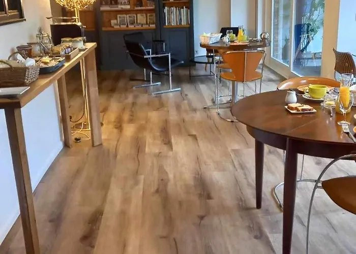 Couette-café Windsor - 3*